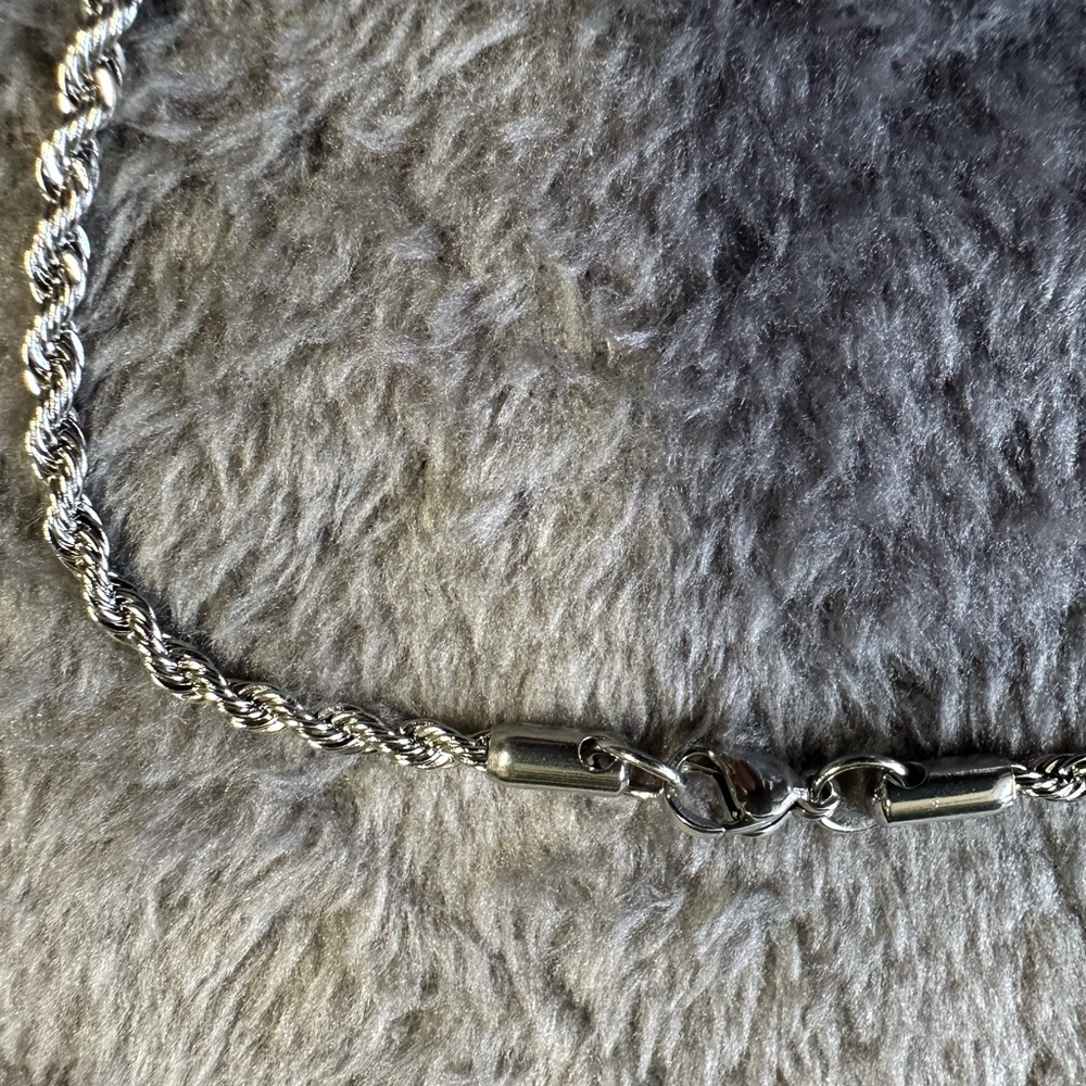 Silver crystal  Skull Pendant - Picture 8 of 11